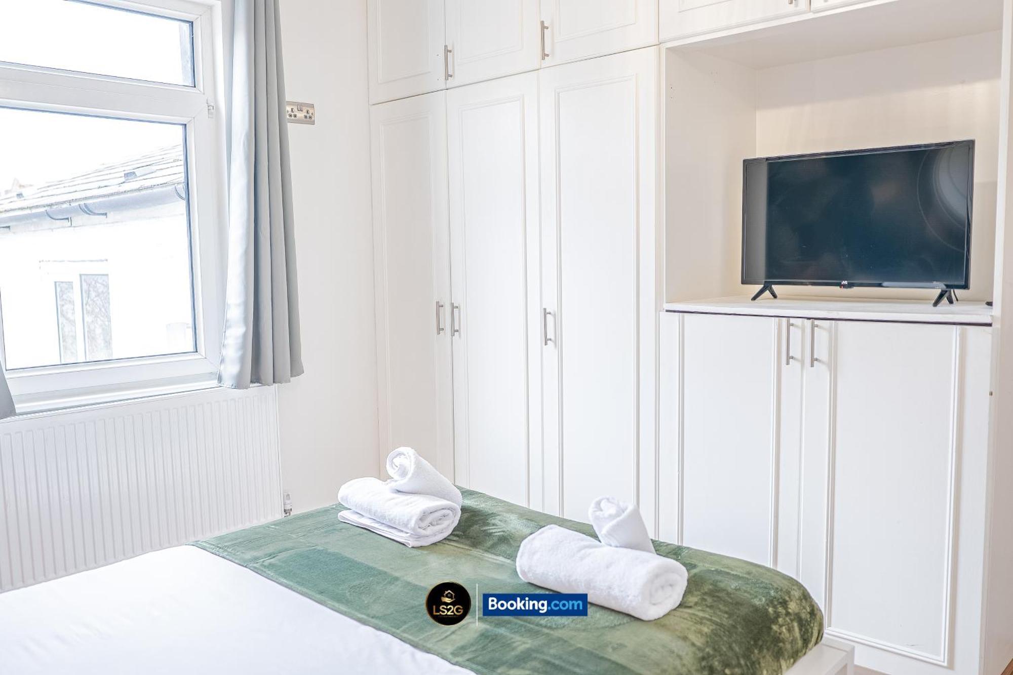Stunning House By Ls2G Short Lets & Serviced Accommodation Greater London With Free Wifi Exteriér fotografie