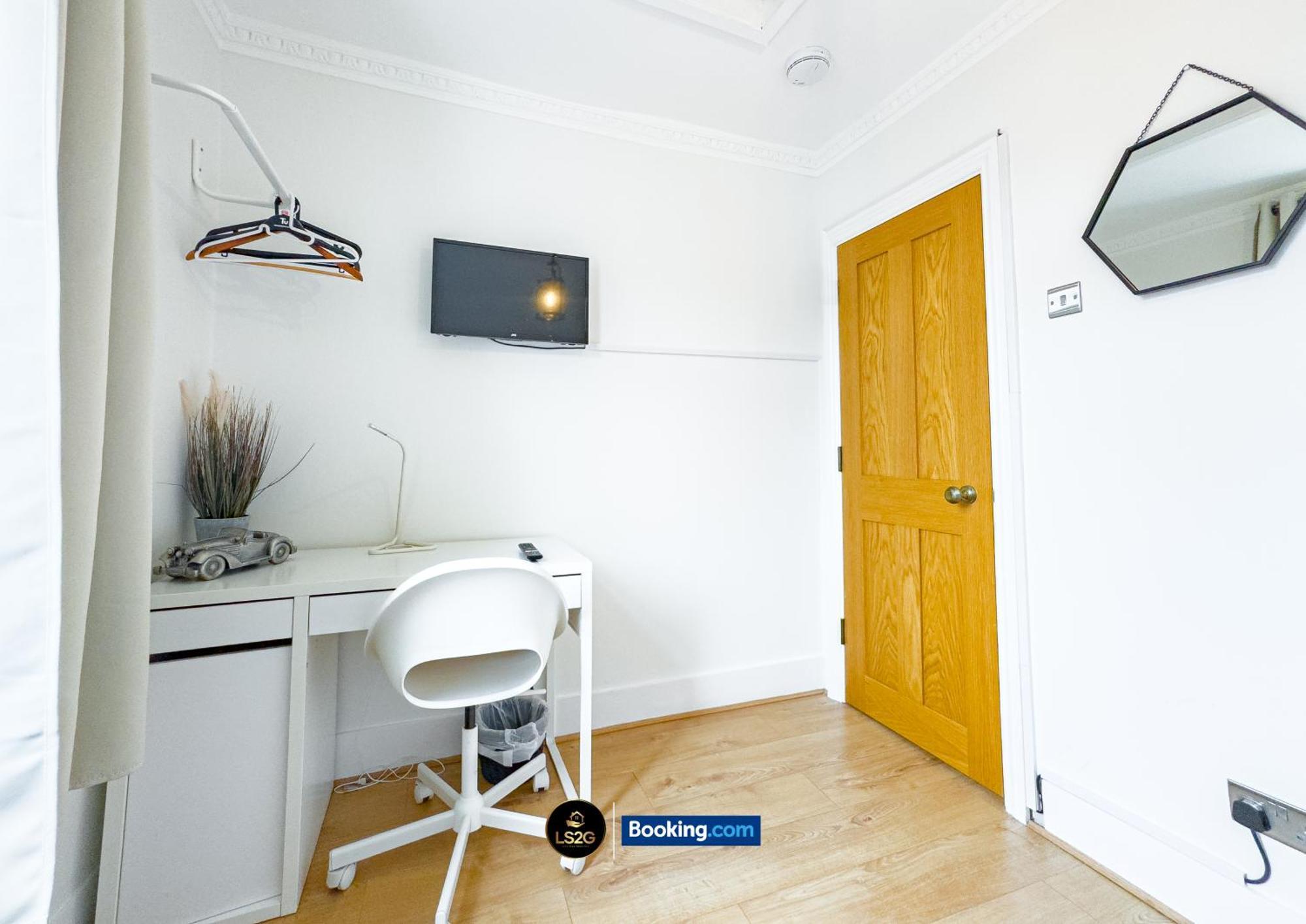 Stunning House By Ls2G Short Lets & Serviced Accommodation Greater London With Free Wifi Exteriér fotografie