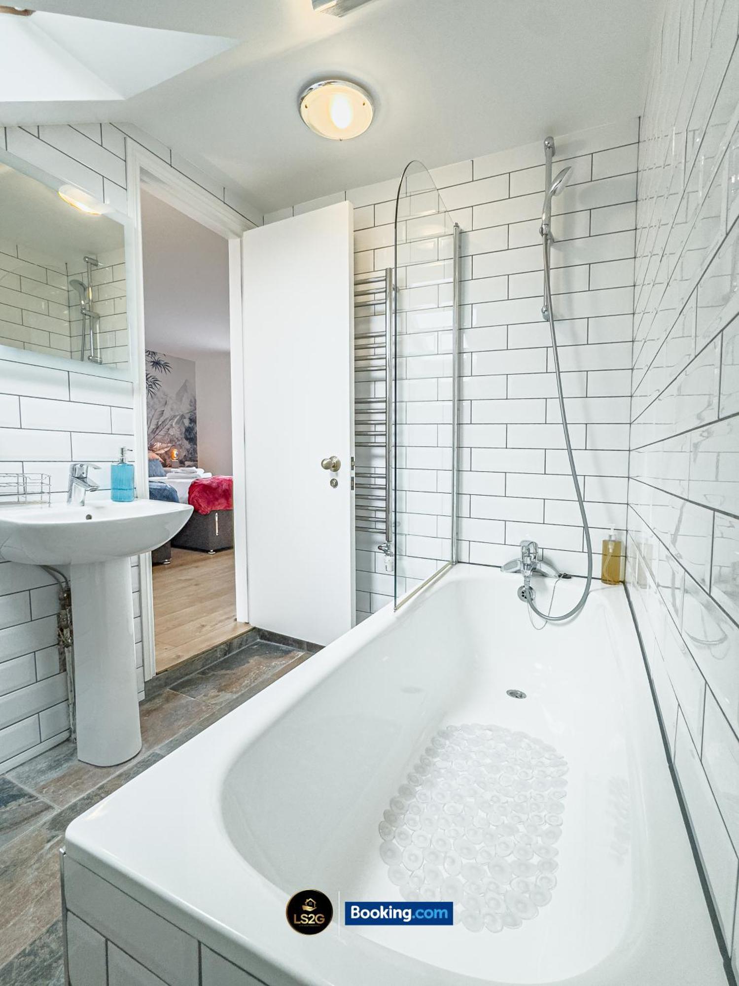 Stunning House By Ls2G Short Lets & Serviced Accommodation Greater London With Free Wifi Exteriér fotografie